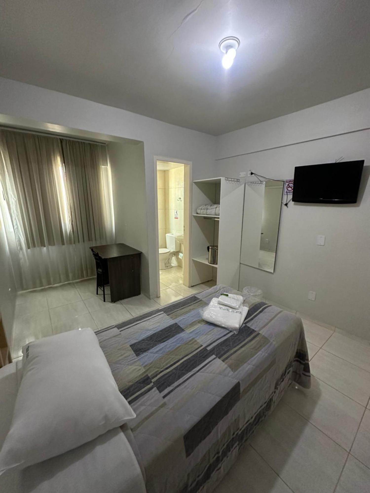 Rai Hotel - Proximo A Prefeitura Каскавел Екстериор снимка