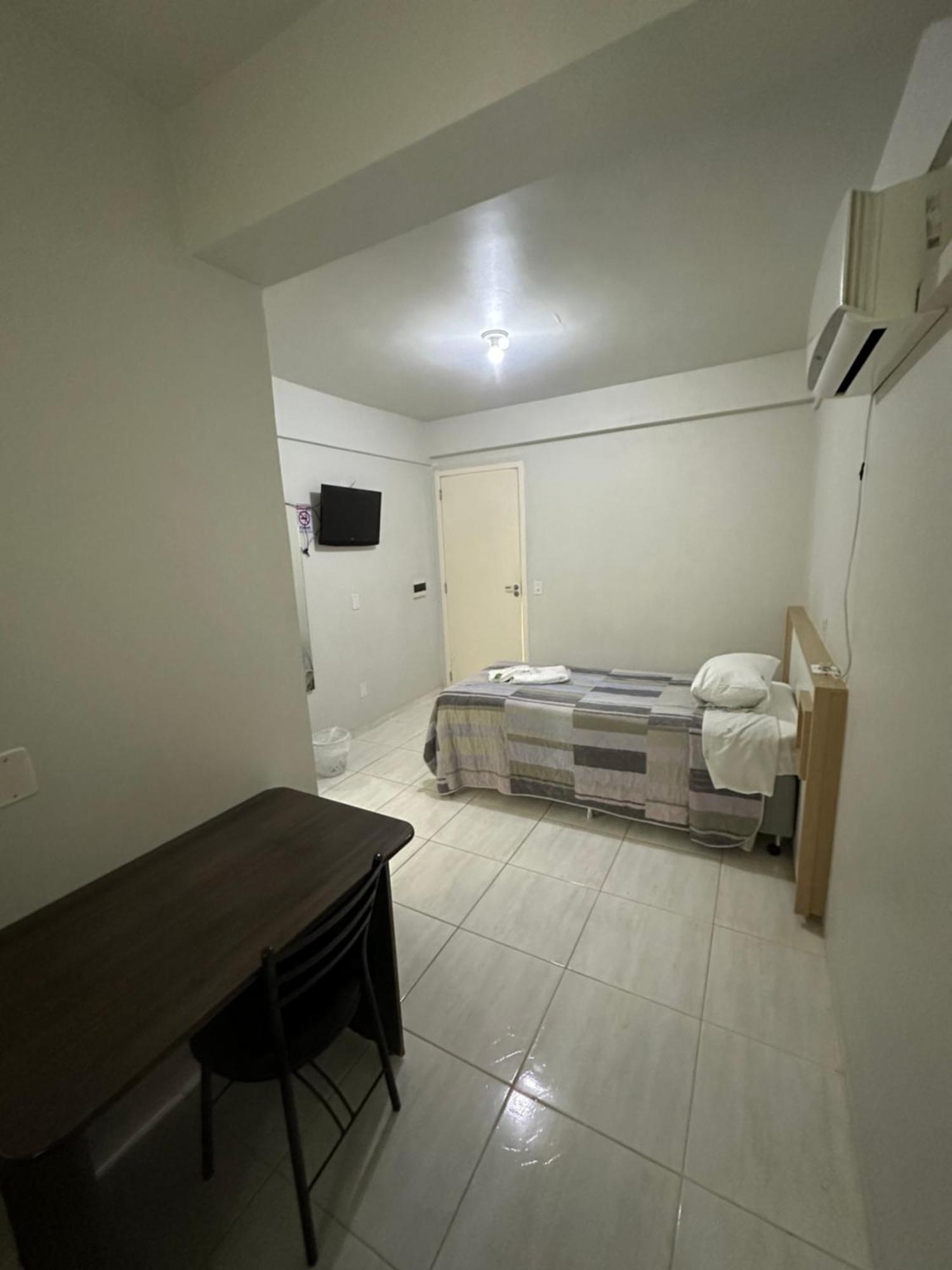 Rai Hotel - Proximo A Prefeitura Каскавел Екстериор снимка