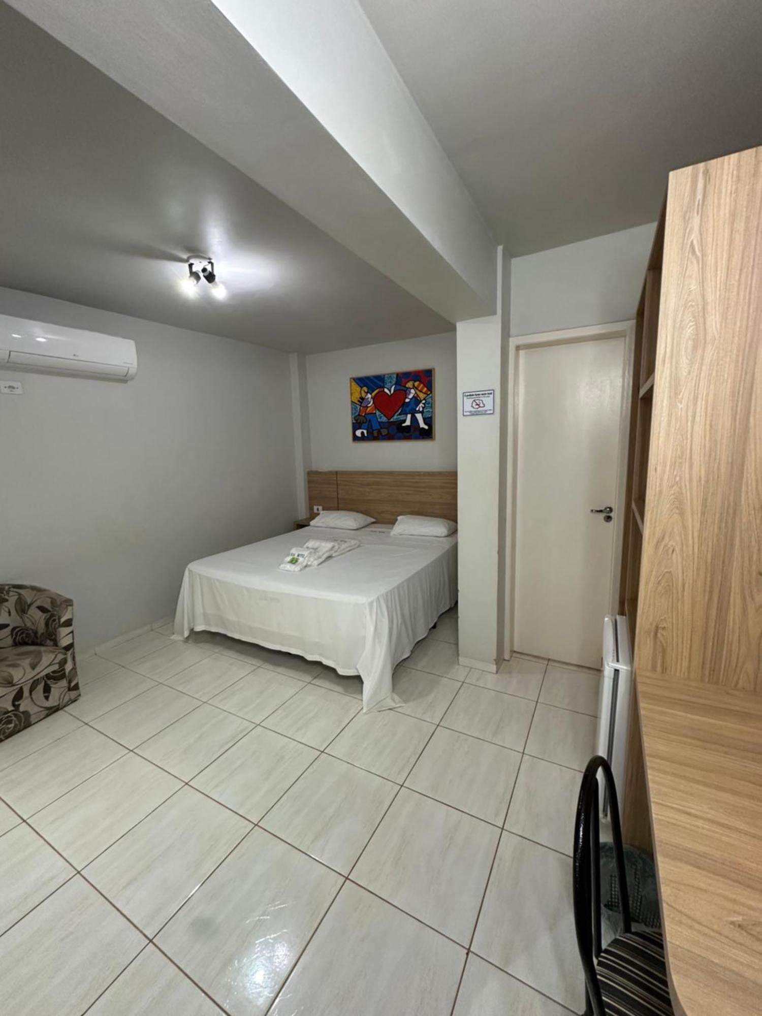 Rai Hotel - Proximo A Prefeitura Каскавел Екстериор снимка
