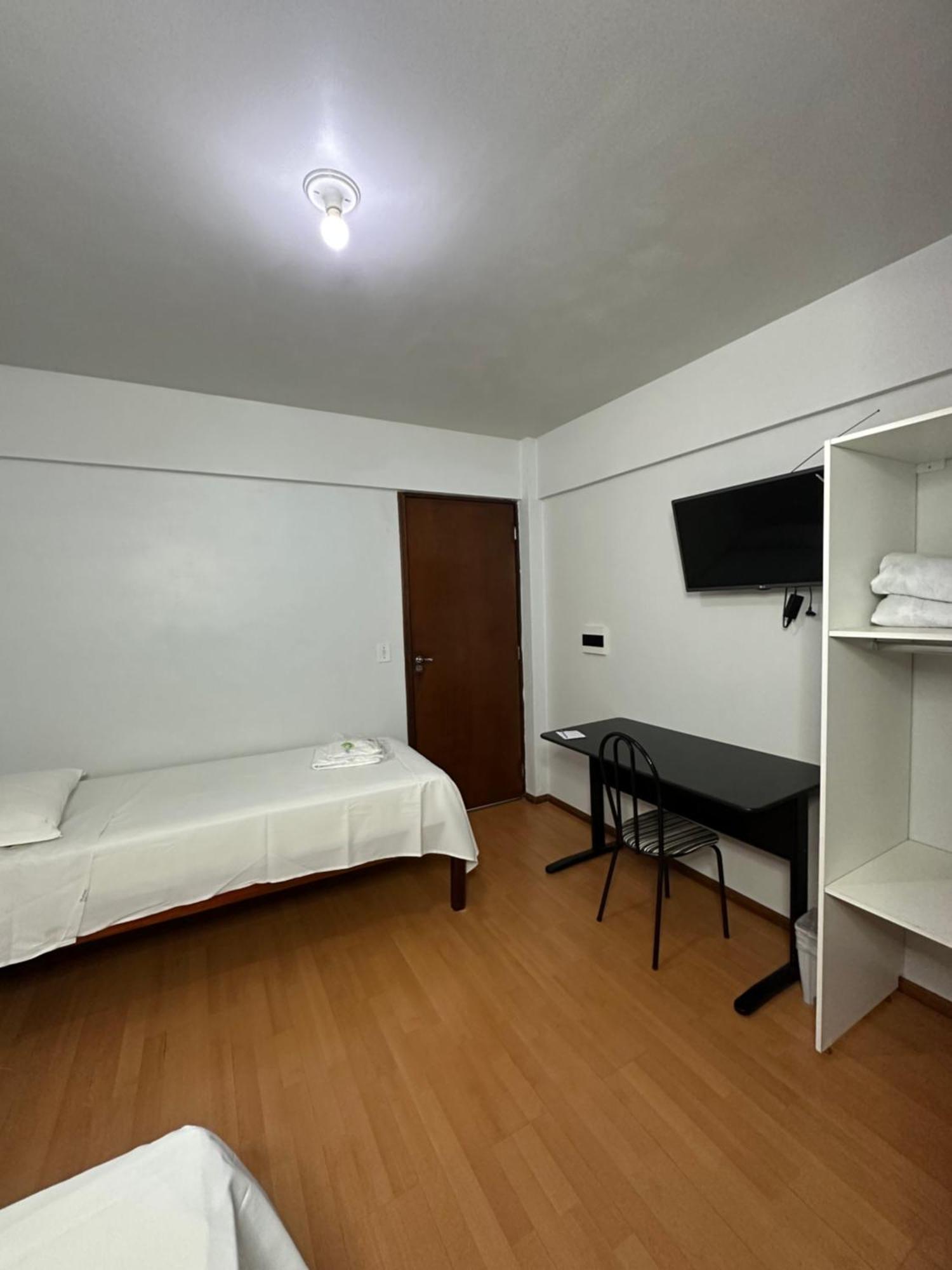 Rai Hotel - Proximo A Prefeitura Каскавел Екстериор снимка