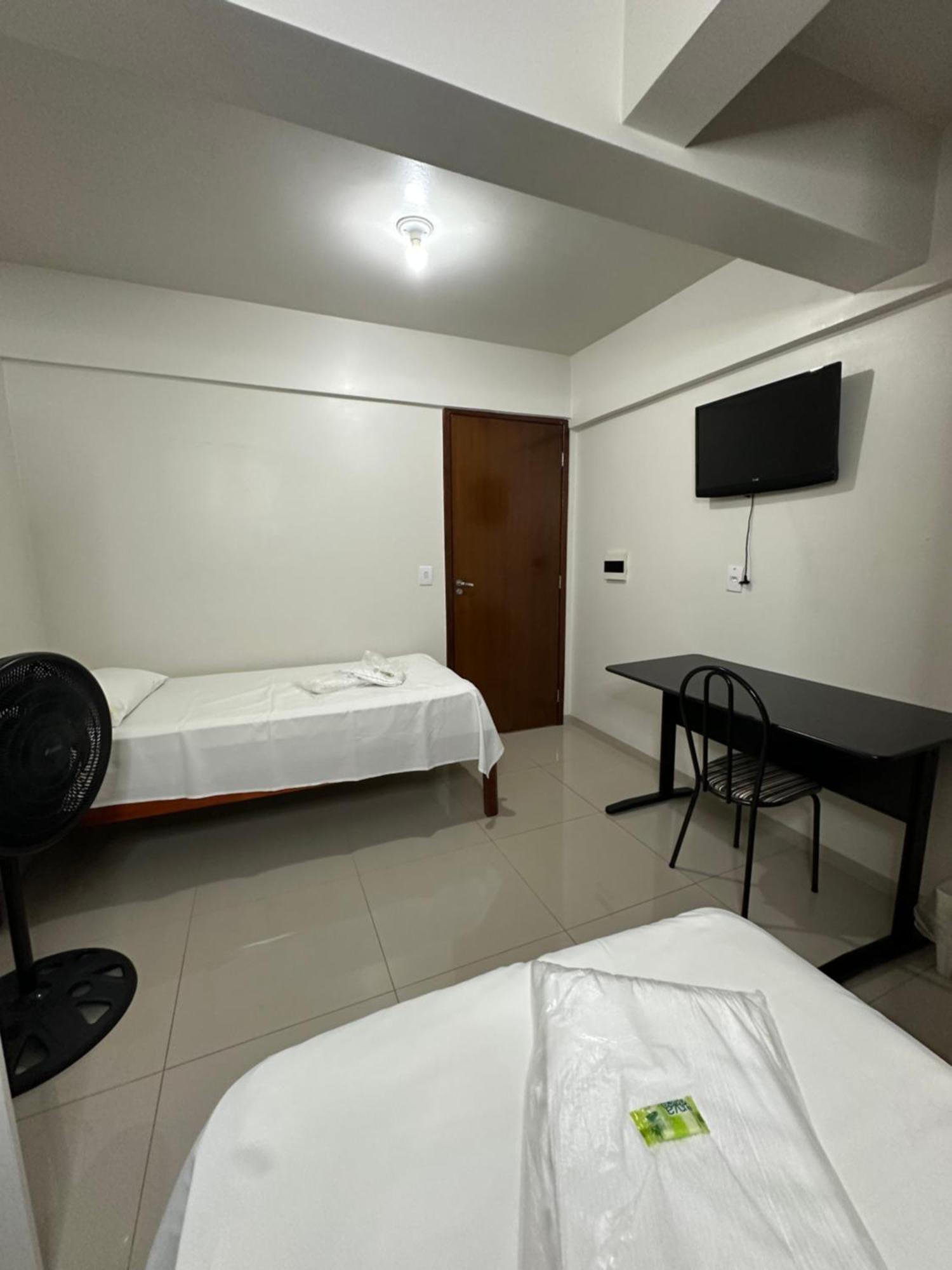 Rai Hotel - Proximo A Prefeitura Каскавел Екстериор снимка
